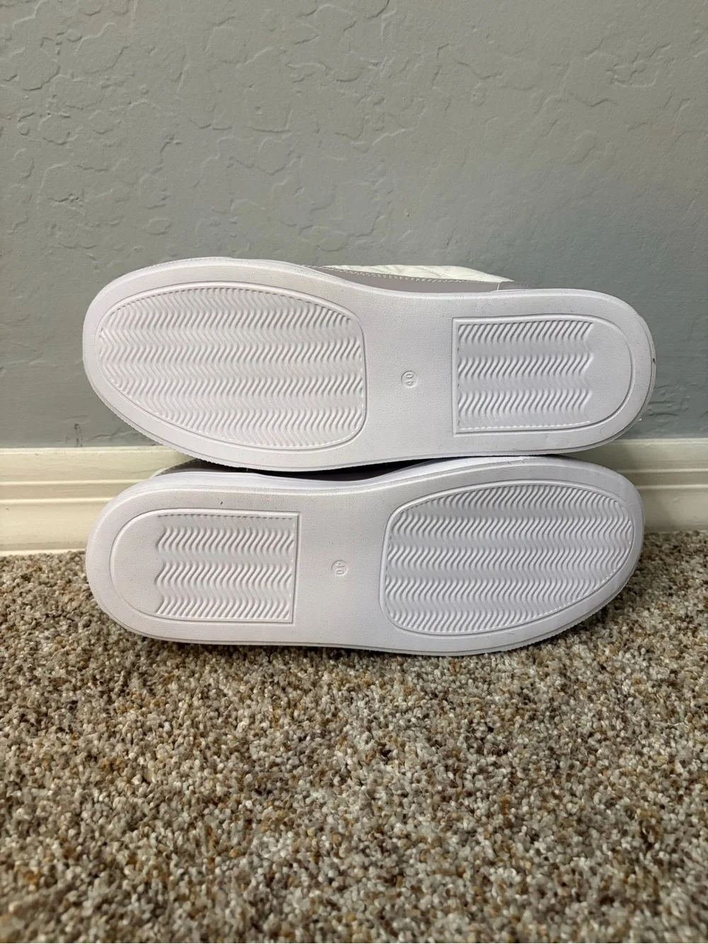 No Brand Women’s Sneakers, EU 40, NWOT